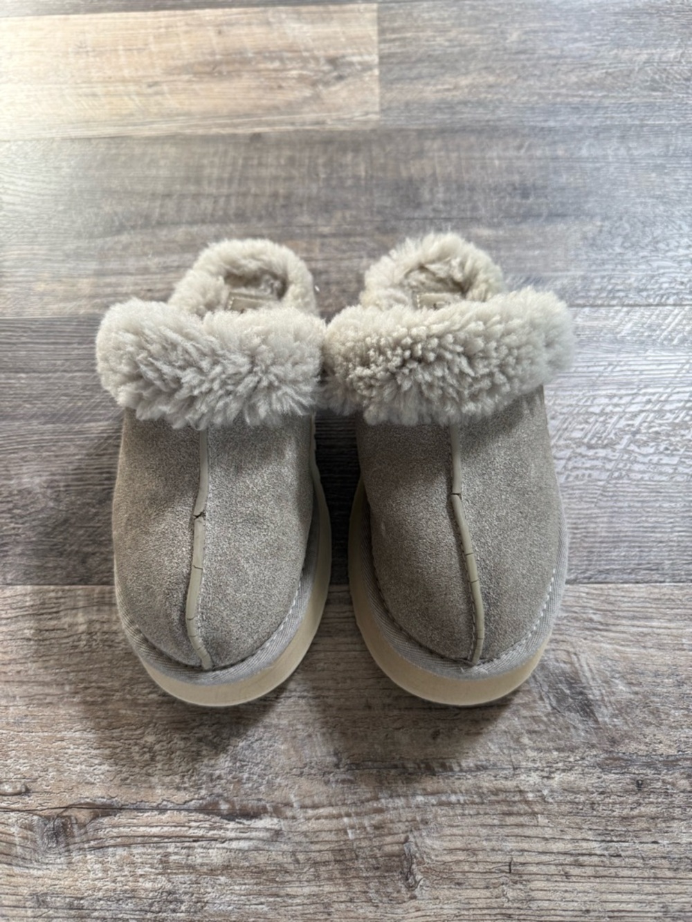 UGG Kids platform slipper